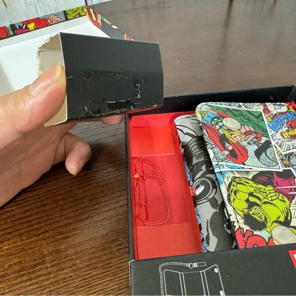Marvel Comic Tri-Fold Wallet with chain. 90s skater boy appeal